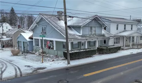 329 S Chestnut St, Barnesville, OH 43713