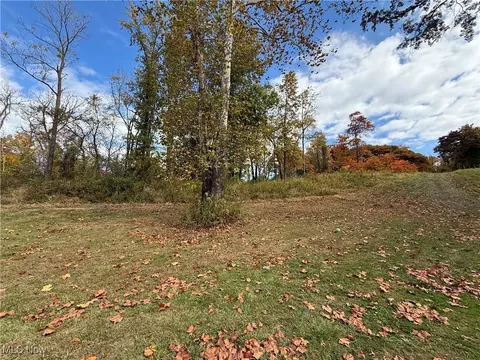Exterior - 4018 Cleveland Rd E, Huron, OH 44839 photo 6 of 6