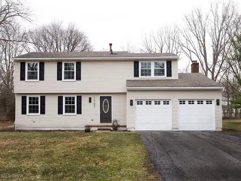 1705 Barlow Rd, Hudson, OH 44236