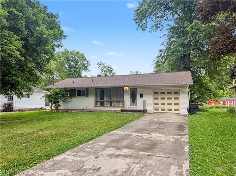 2486 Montgomery Ave NW, Warren, OH 44485