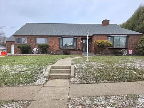 1307 Plum St, Parkersburg, WV 26101