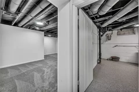 Entry Way - 4130 Wyncote Rd, South Euclid, OH 44121 photo 5 of 5