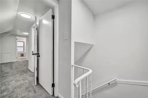 Entry Way - 4130 Wyncote Rd, South Euclid, OH 44121 photo 4 of 5