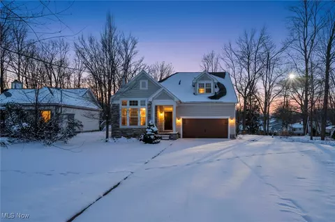 10020 Fair Rd, Strongsville, OH 44149