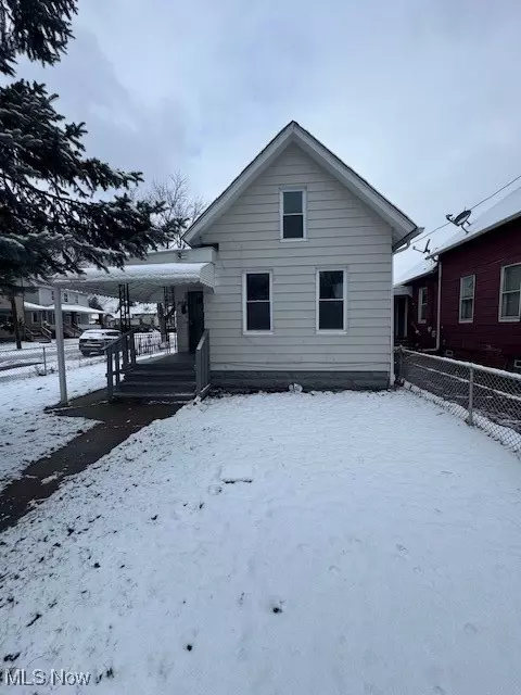 3162 W 43 St, Cleveland, OH 44109