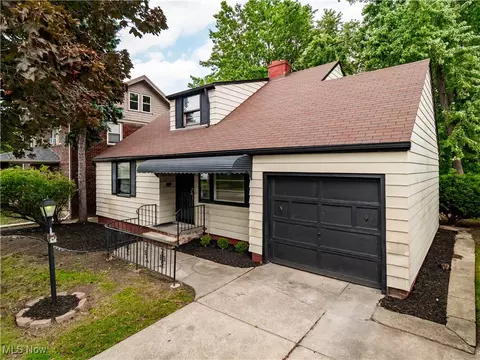 2195 N Taylor Rd, Cleveland Heights, OH 44112