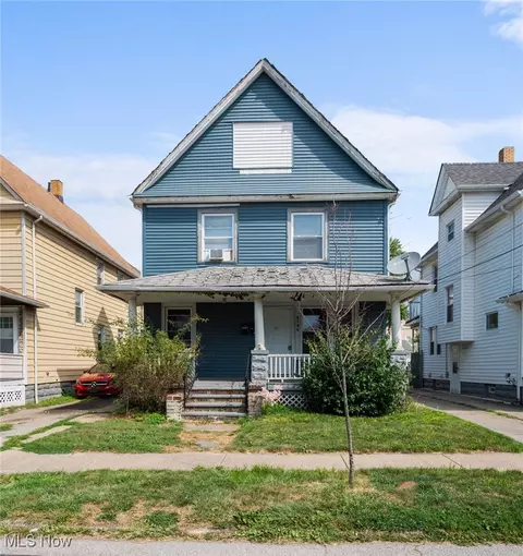 3812 Poe Ave, Cleveland, OH 44109