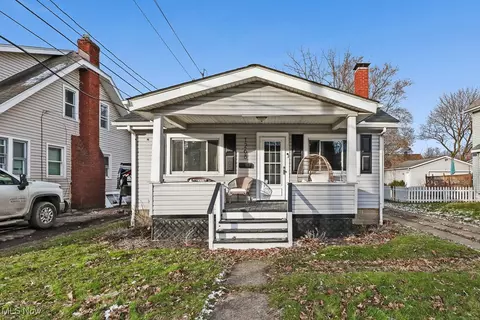 1268 Brown St, Akron, OH 44301
