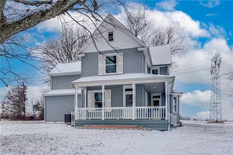 3895 Swallen Ave, Louisville, OH 44641