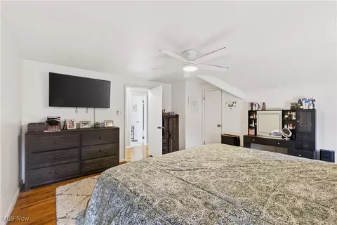 Bedroom - 29566 Shaker Dr, Wickliffe, OH 44092 photo 10 of 10