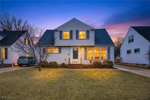 Exterior - 29566 Shaker Dr, Wickliffe, OH 44092 photo 4 of 4