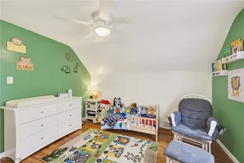 Bedroom - 29566 Shaker Dr, Wickliffe, OH 44092 photo 7 of 10