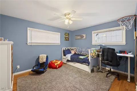 Bedroom - 29566 Shaker Dr, Wickliffe, OH 44092 photo 1 of 10