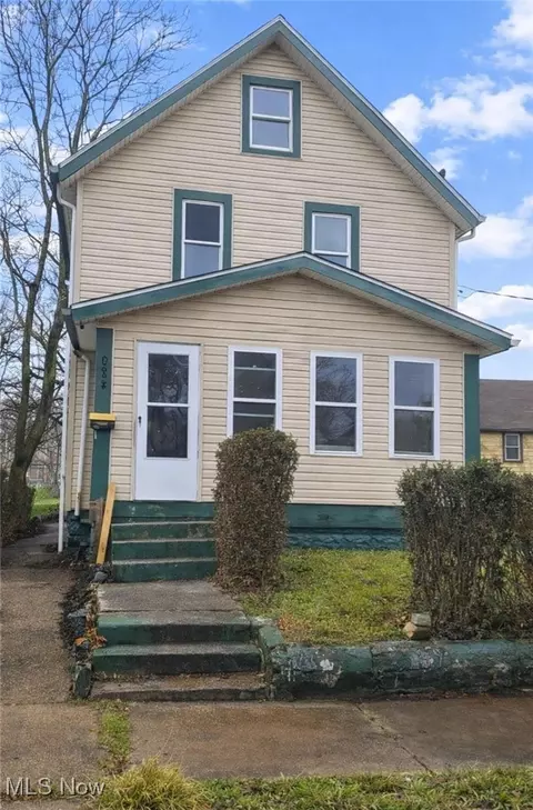 924 Lane St, Akron, OH 44307