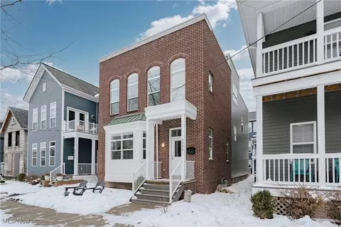 4506 Clinton Ave, Cleveland, OH 44102
