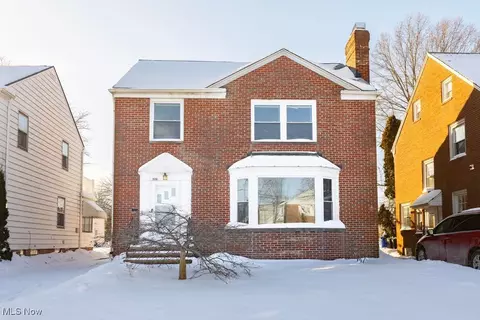 3930 Silsby Rd, University Heights, OH 44118
