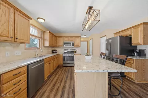 2132 Summerchase Rd NE, Canton, OH 44721 photo 9
