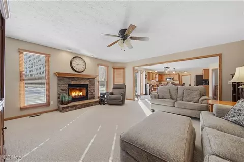 2132 Summerchase Rd NE, Canton, OH 44721 photo 17