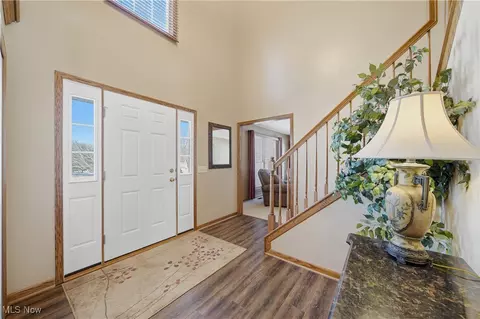 2132 Summerchase Rd NE, Canton, OH 44721 photo 3