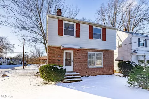 464 E 250th St, Euclid, OH 44132