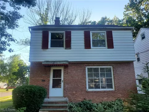 464 E 250th St, Euclid, OH 44132