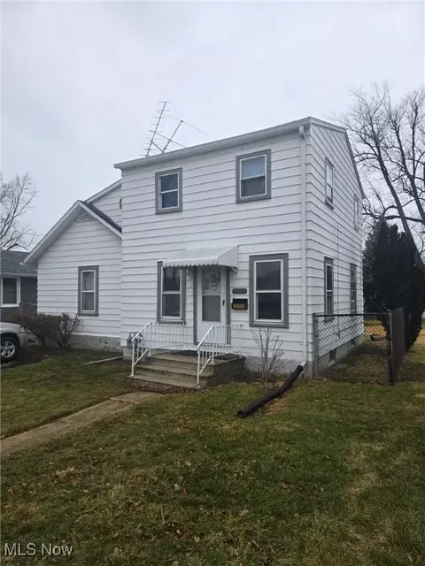 2867 Garfield Blvd, Lorain, OH 44052
