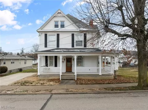 1011 Parriott Ave, Moundsville, WV 26041