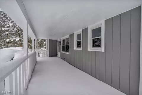 Exterior - 8564 Cedar Rd, Chesterland, OH 44026 photo 7 of 16