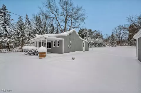 Exterior - 8564 Cedar Rd, Chesterland, OH 44026 photo 3 of 16