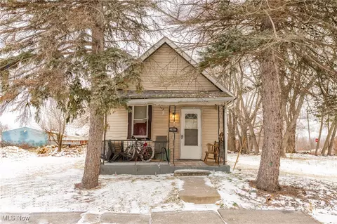 1425 5th St NE, Canton, OH 44704
