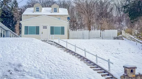 863 Highland St, Follansbee, WV 26037