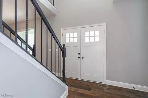Entry Way - 548 William St, Lagrange, OH 44050 photo 1 of 4
