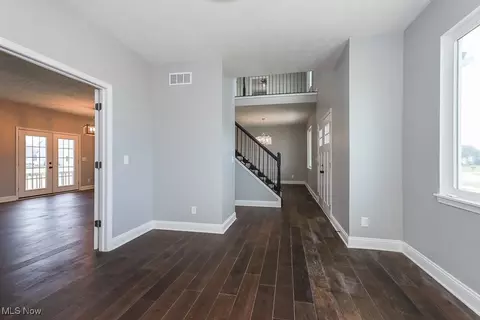 Entry Way - 548 William St, Lagrange, OH 44050 photo 2 of 4
