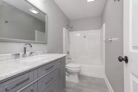 Bath - 548 William St, Lagrange, OH 44050 photo 4 of 4