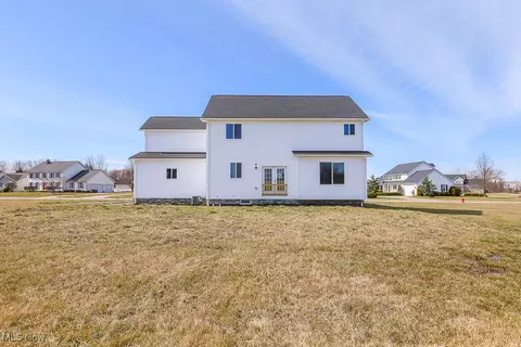 Exterior - 548 William St, Lagrange, OH 44050 photo 2 of 4