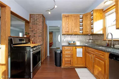 Kitchen - 8119 Covington Ave, Parma, OH 44129 photo 2 of 3