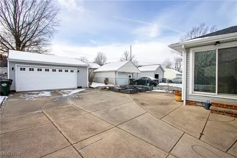 Exterior - 8119 Covington Ave, Parma, OH 44129 photo 3 of 6