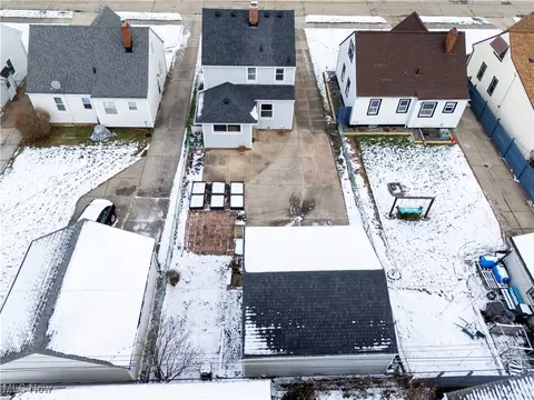 View/Area - 8119 Covington Ave, Parma, OH 44129 photo 2 of 3