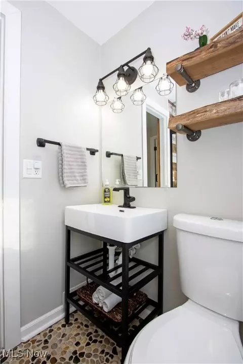 Bath - 8119 Covington Ave, Parma, OH 44129 photo 2 of 3
