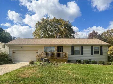 718 N Bon Air Ave, Youngstown, OH 44509