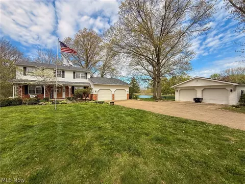 2470 Stiegler Rd, Valley City, OH 44280