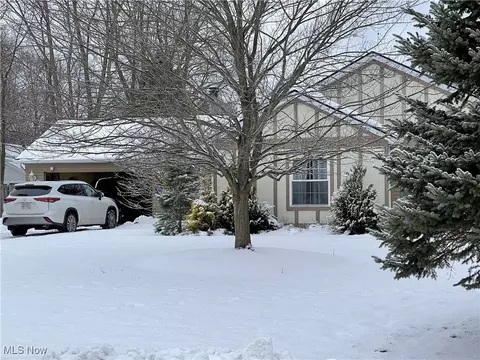 2376 Bay Meadow St, Madison, OH 44057