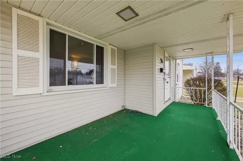 Exterior - 536 Creed St, Struthers, OH 44471 photo 3 of 6