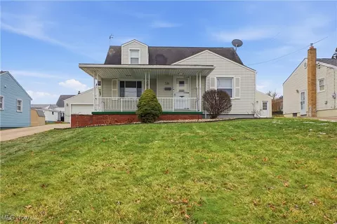 536 Creed St, Struthers, OH 44471
