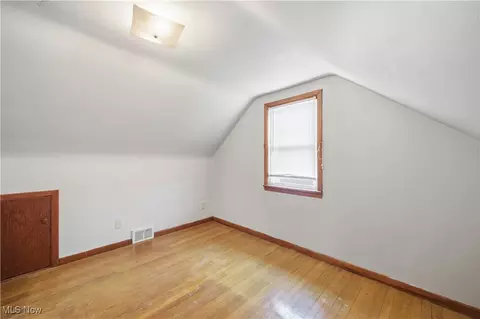 Bedroom - 536 Creed St, Struthers, OH 44471 photo 3 of 4