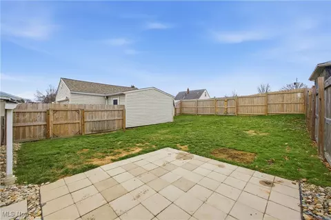 Exterior - 536 Creed St, Struthers, OH 44471 photo 6 of 6