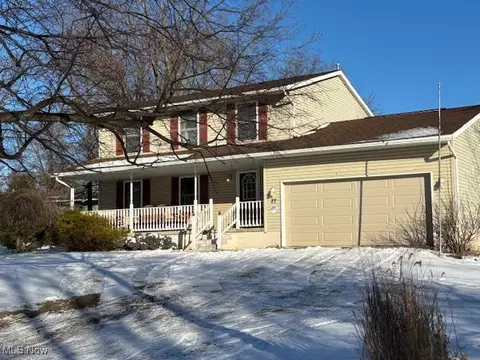 27 Bailey St, Savannah, OH 44874