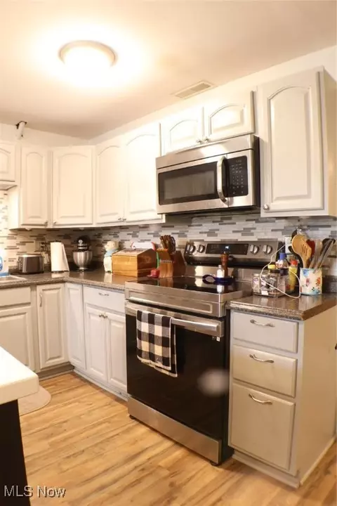 Kitchen - 4145 Old River Rd, Philo, OH 43771 photo 3 of 3
