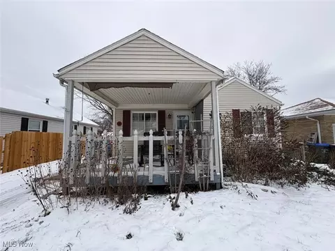 31 Alameda Ave, Cuyahoga Falls, OH 44221