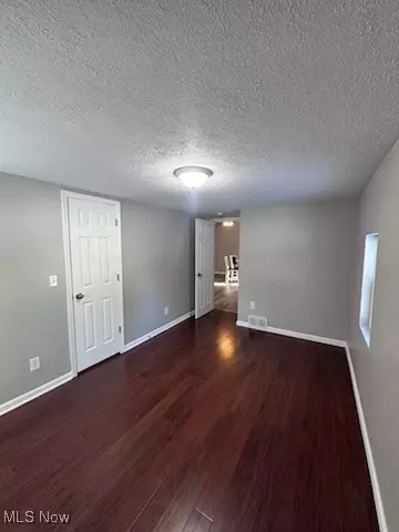 Entry Way - 312 Elyria St, Lodi, OH 44254 photo 1 of 6